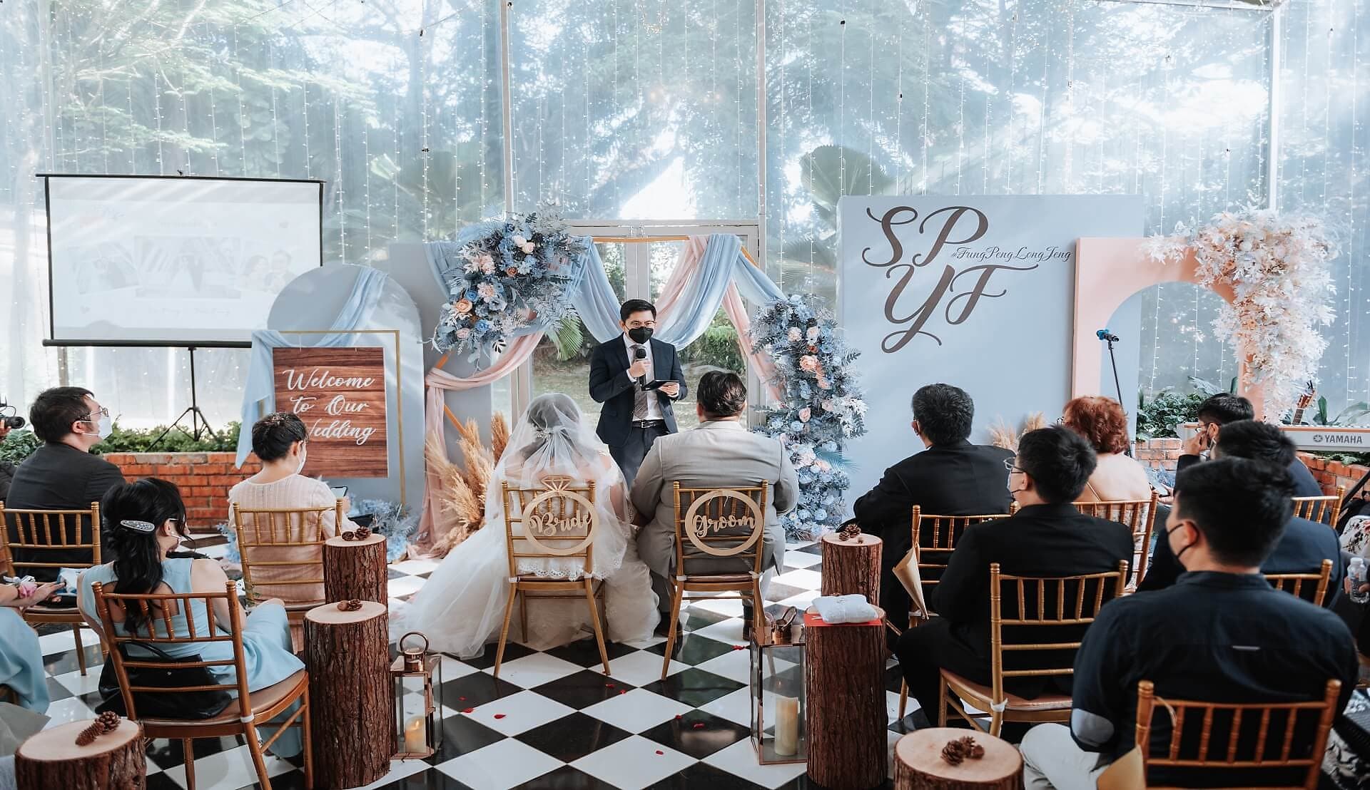 Sugar & Spice Events - Pastor give blessing to newly wed couple